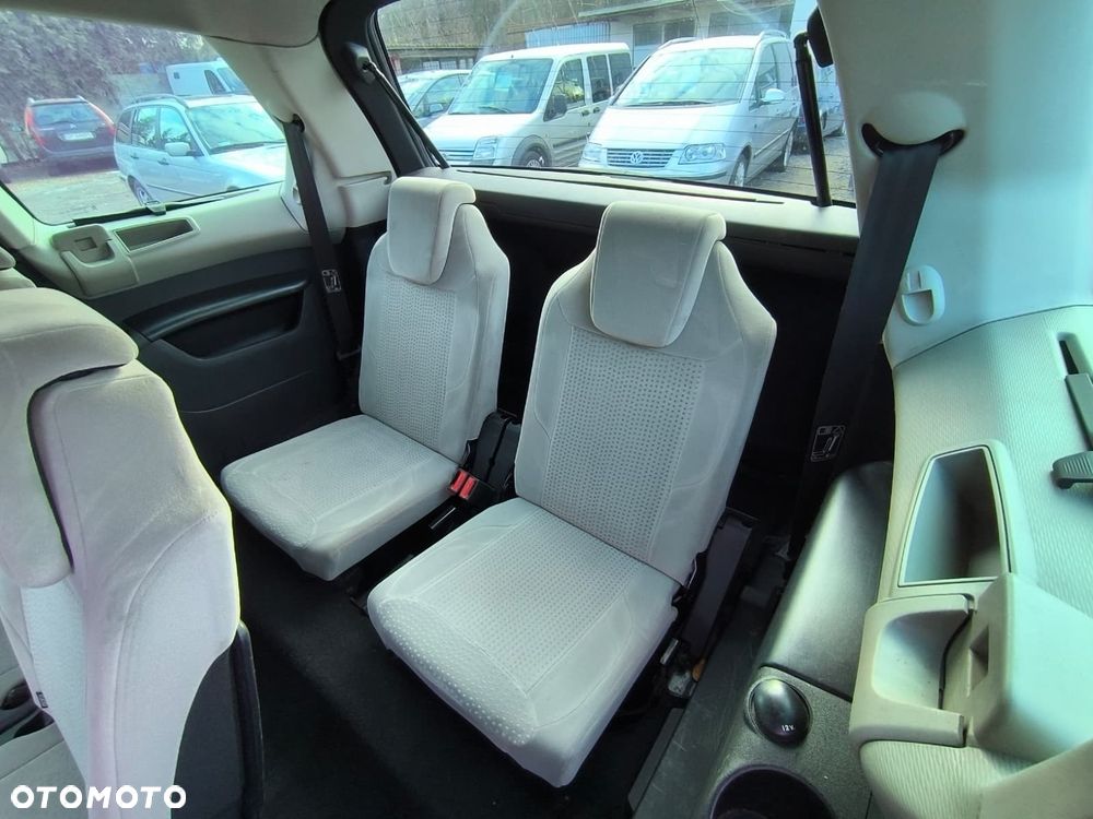 Citroën C4 Picasso - 8