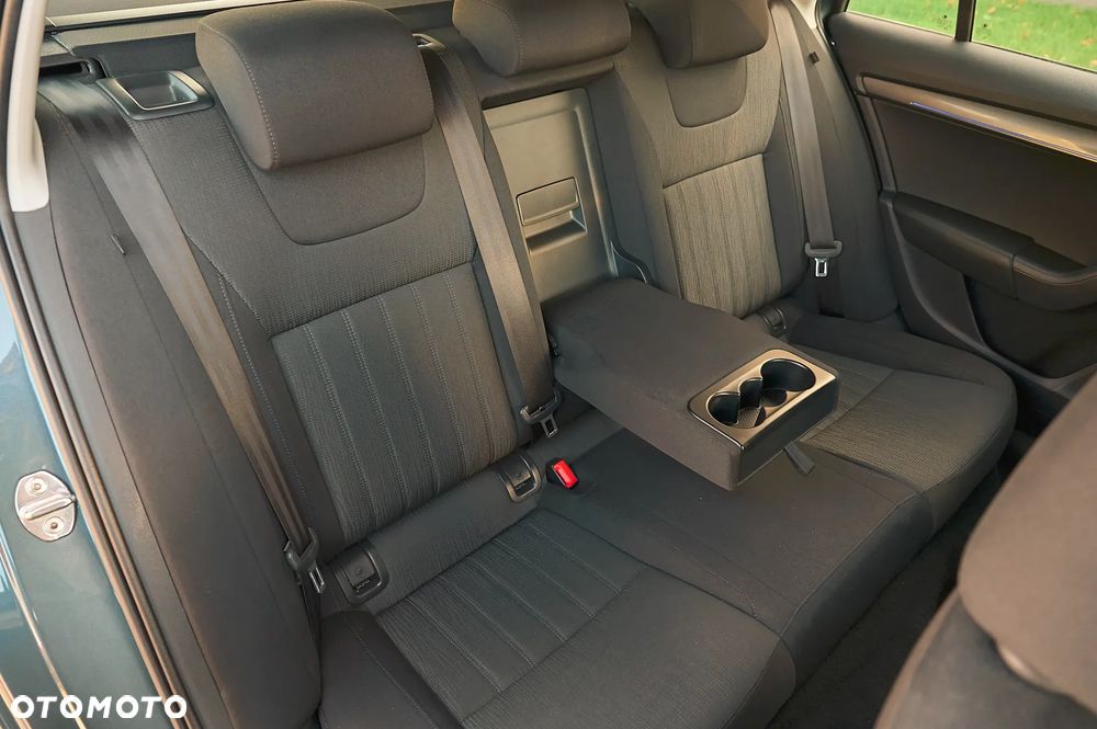 Skoda Octavia 1.6 TDI DSG Ambition - 23