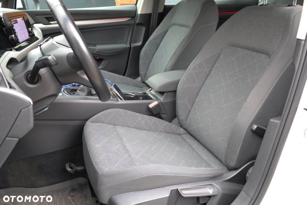 Volkswagen Golf VIII 2.0 TDI Life - 30