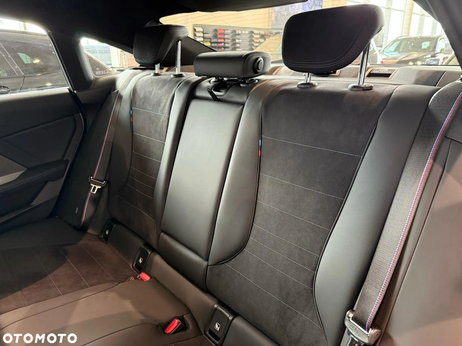 BMW Seria 2 218d - 13