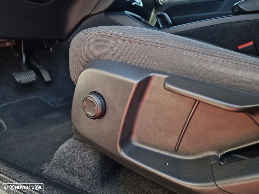 Volvo XC 40 T4 Recharge DKG Core - 11