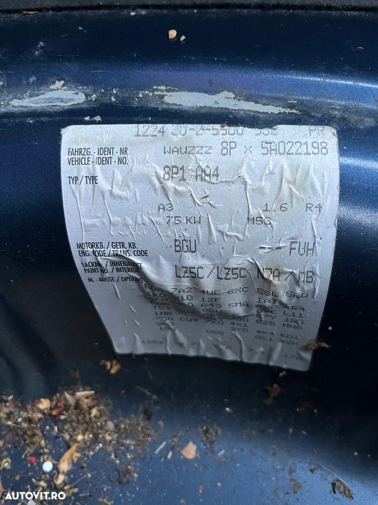 Dezmembrez Audi A3 8P coupe 2005 albastru LZ5C 1,6 benzina BGU 75KW - 12