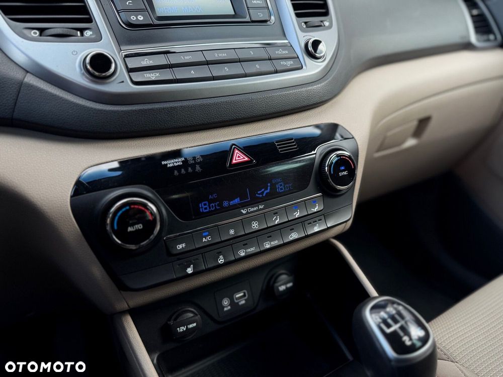 Hyundai Tucson 2.0 CRDI BlueDrive Comfort 2WD - 17