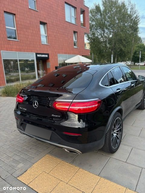 Mercedes-Benz GLC Coupe 250 4-Matic - 9