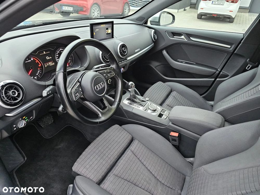 Audi A3 Sportback - 18