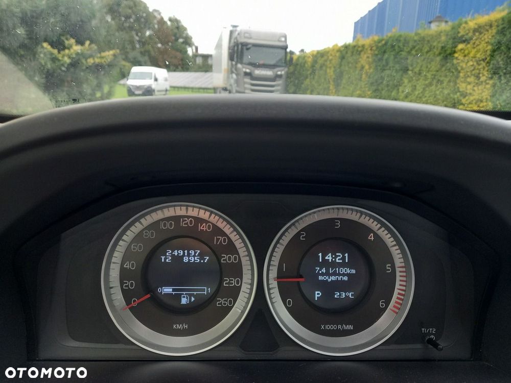Volvo XC 60 D3 Geartronic Summum - 27