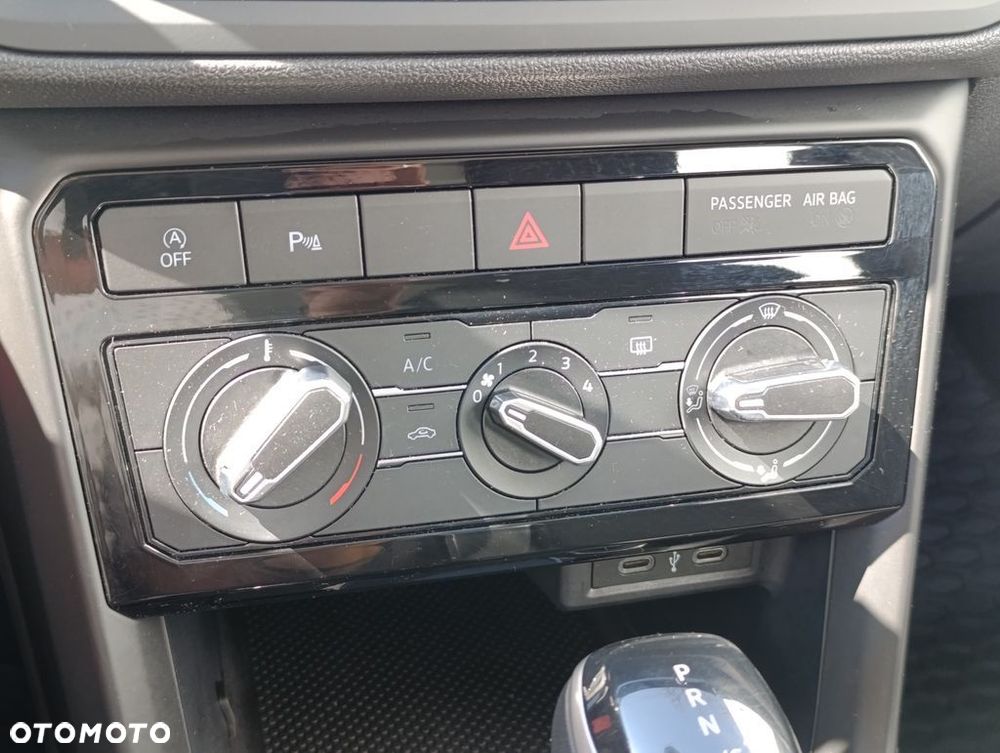 Volkswagen T-Cross 1.0 TSI Life DSG - 31