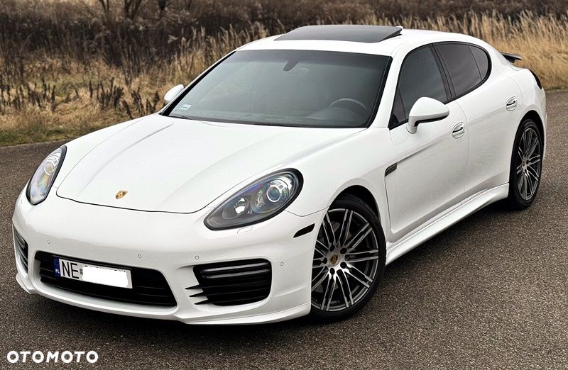 Porsche Panamera GTS PDK - 33