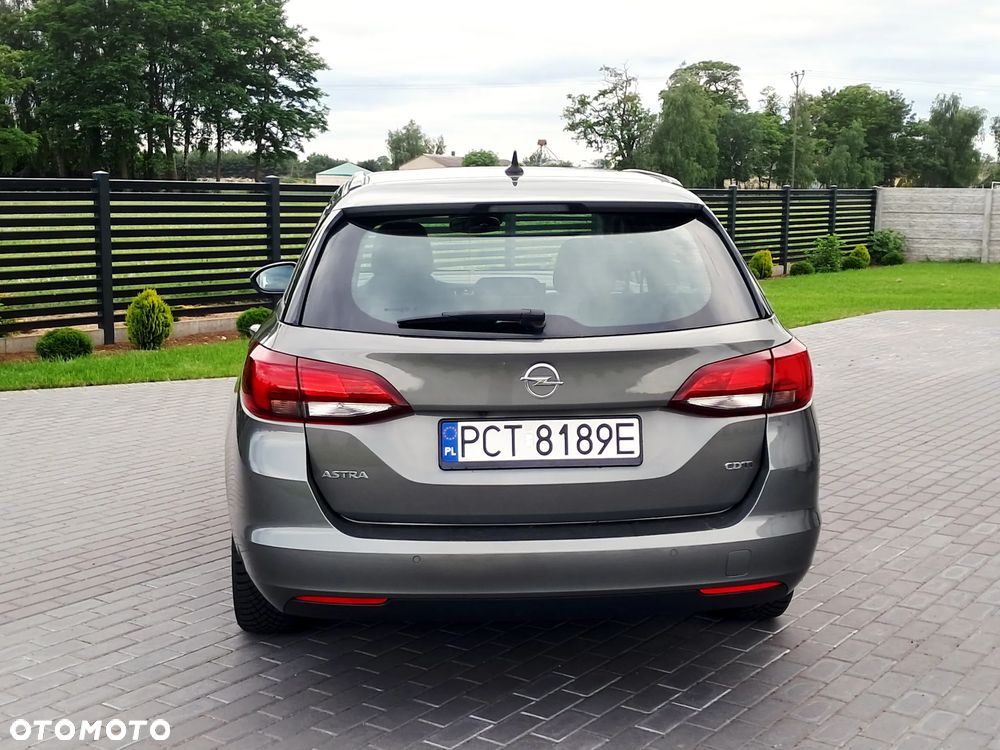 Opel Astra 1.6 CDTI Cosmo - 9
