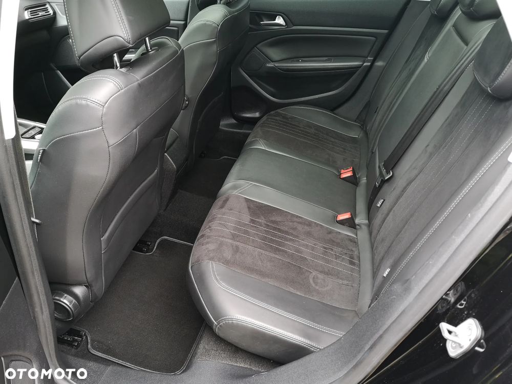 Peugeot 308 PureTech 130 GPF EAT8 Stop & Start Allure Business-Paket - 26
