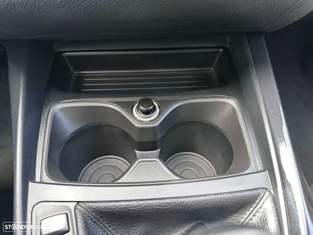 BMW 116 d EDynamics Line Sport — fotografia 31