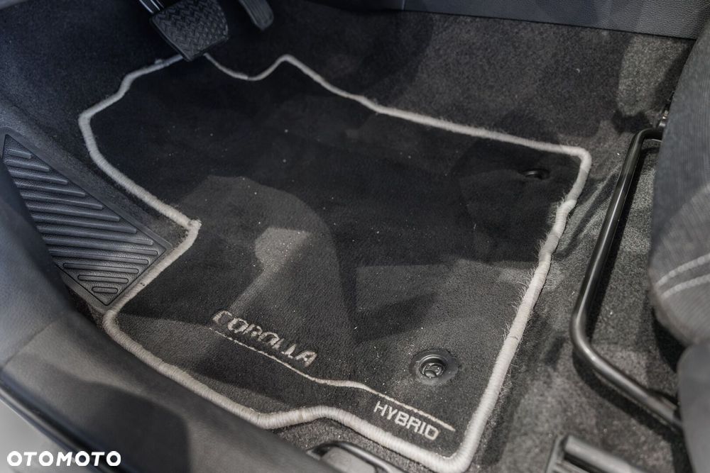Toyota Corolla 1.8 Hybrid Comfort - 33