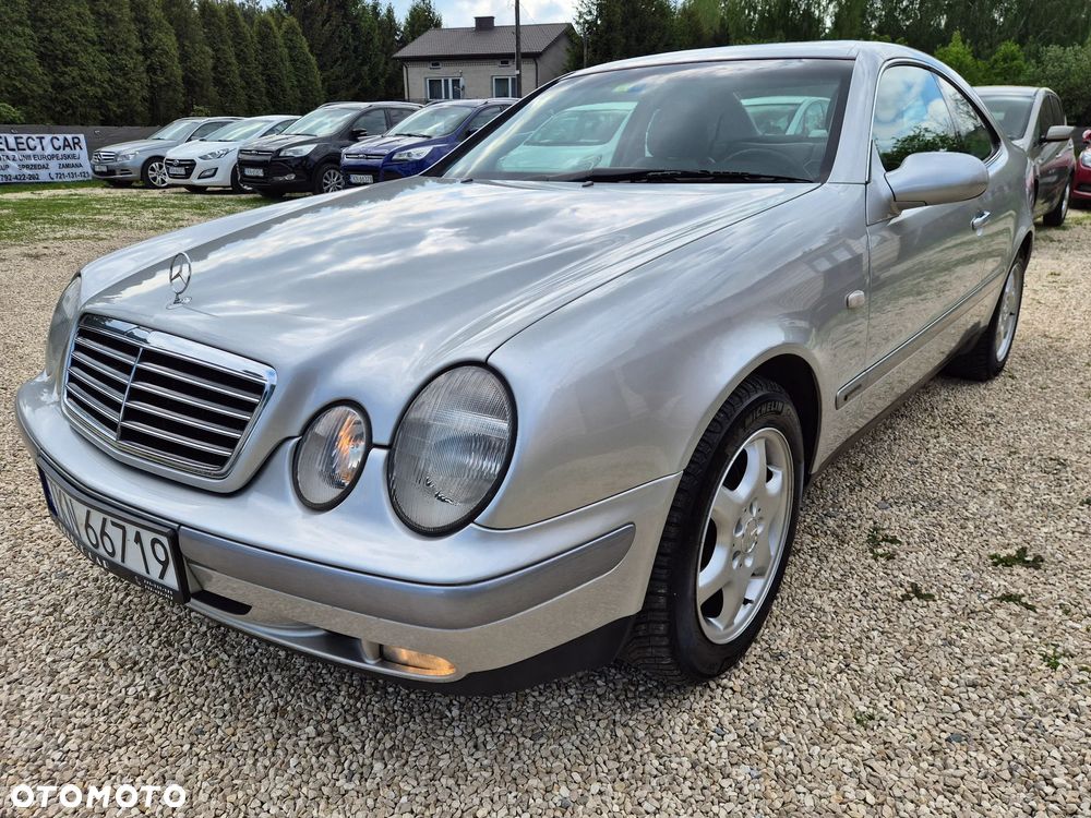 Mercedes-Benz CLK - 4