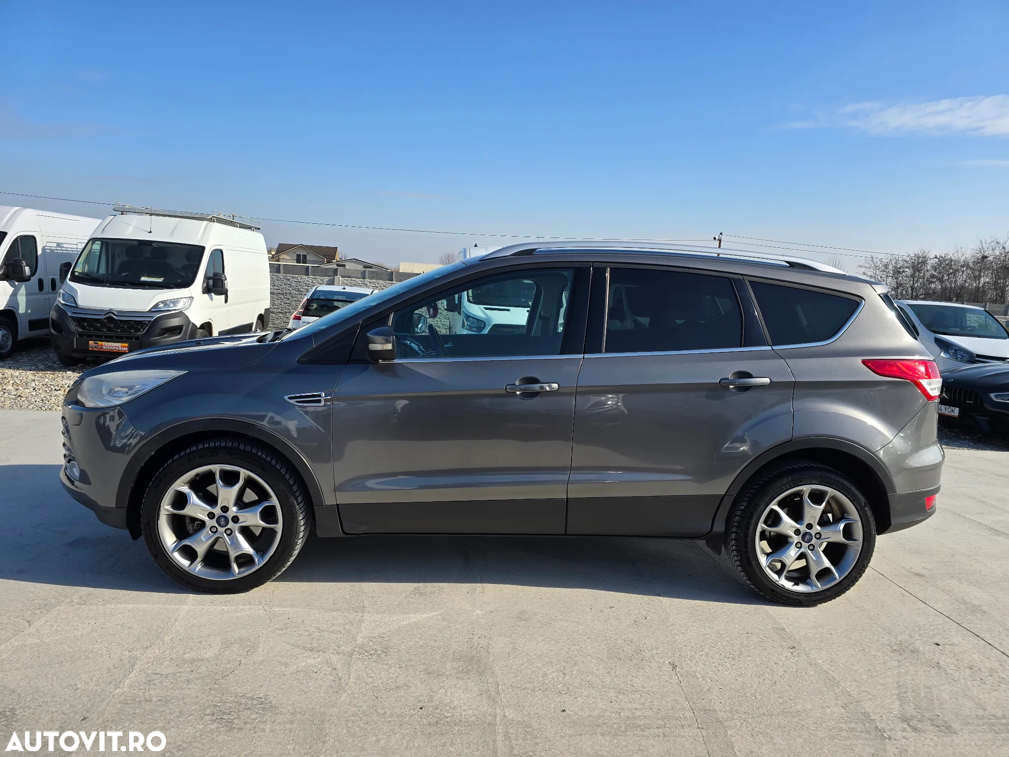 Ford Kuga 2.0 TDCi 4WD Powershift Titanium - 10