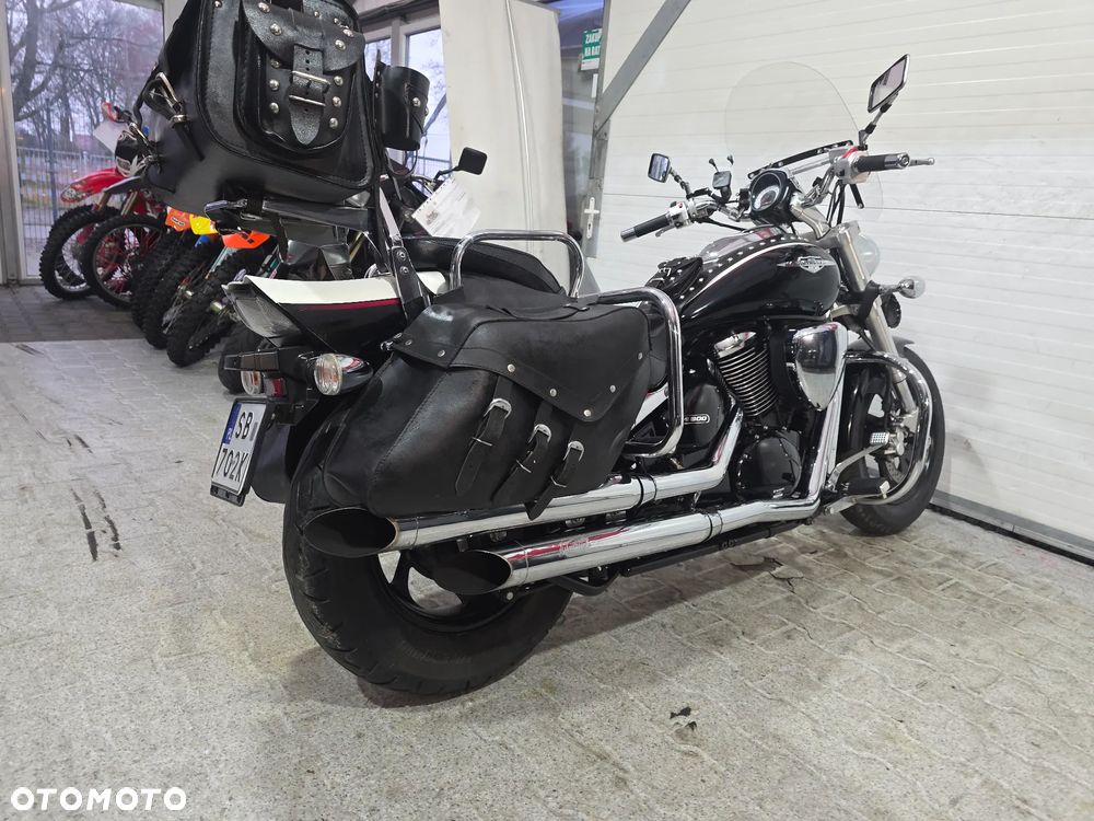 Suzuki Intruder - 29