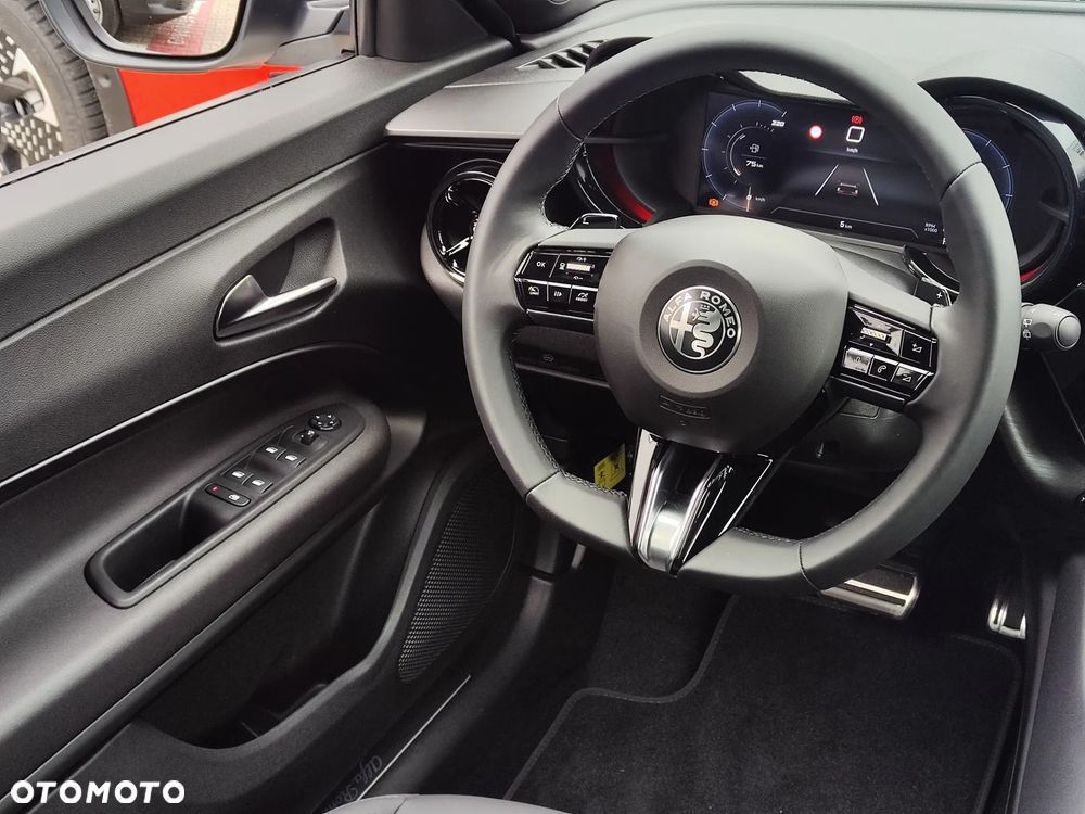 Alfa Romeo Junior 1.2 mHEV Ibrida Speciale eDCT - 13