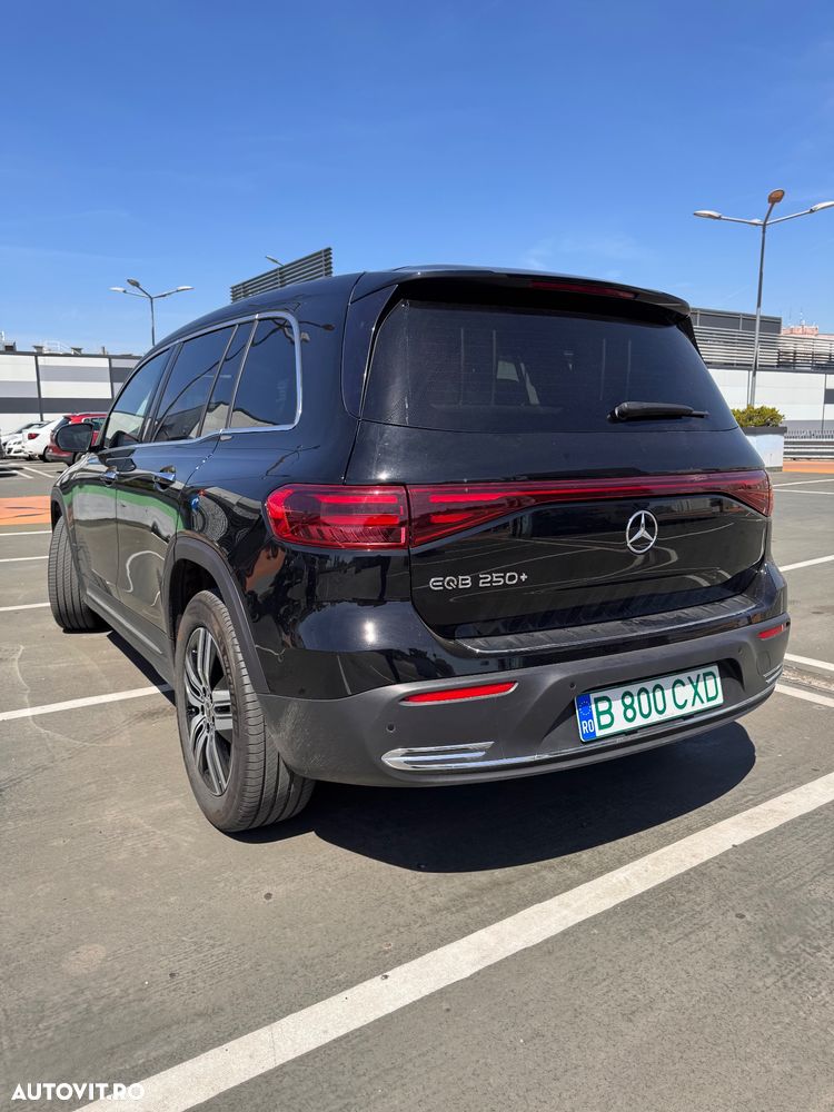 Mercedes-Benz EQB 250+ - 10