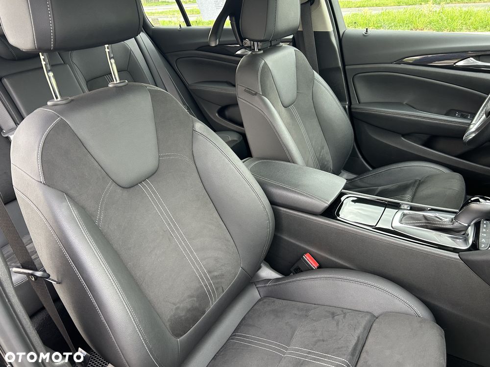 Opel Insignia - 25