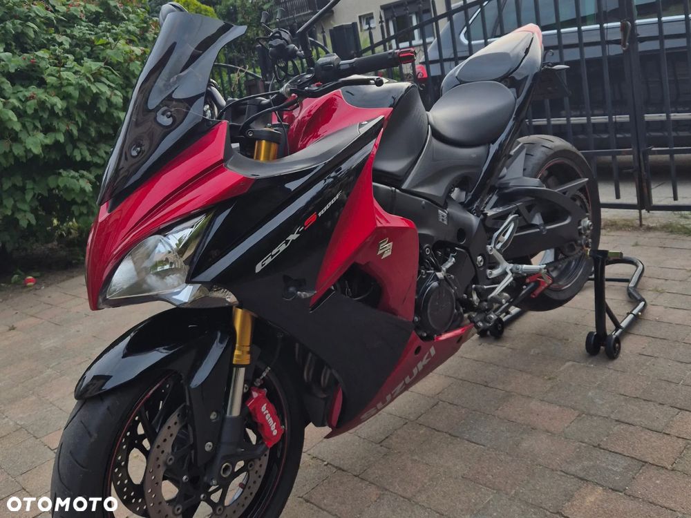Suzuki GSX 1000 - 2