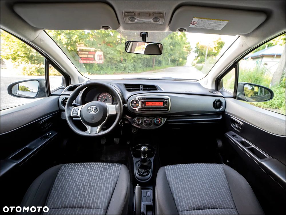 Toyota Yaris - 7