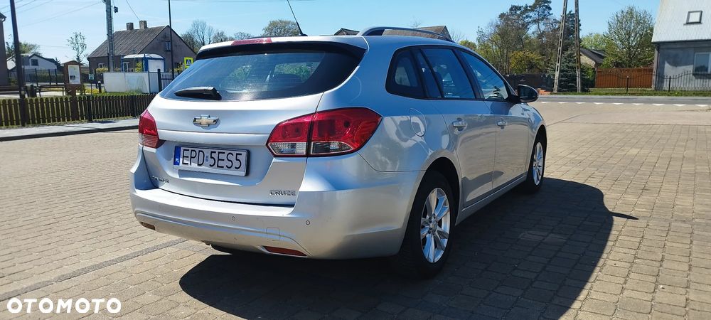 Chevrolet Cruze 1.6 - 5