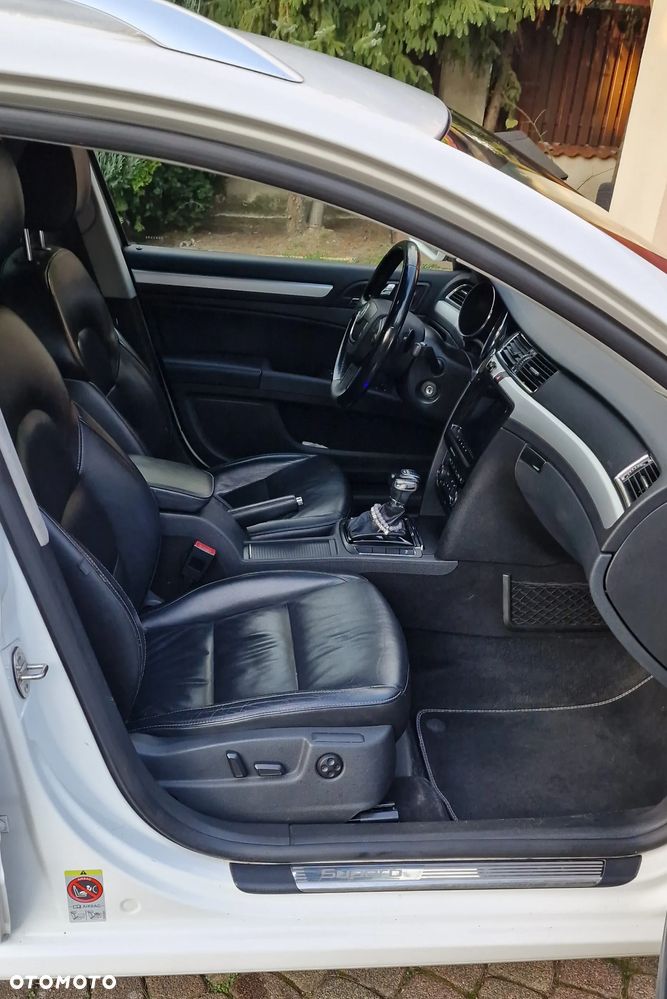 Skoda Superb 3.6 FSI 4x4 Elegance DSG - 31