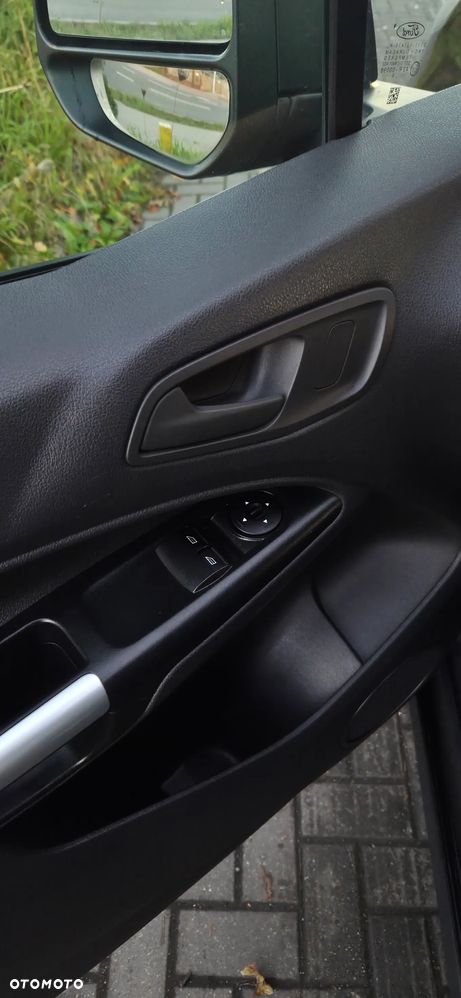 Ford TRANSIT CONNECT - 22