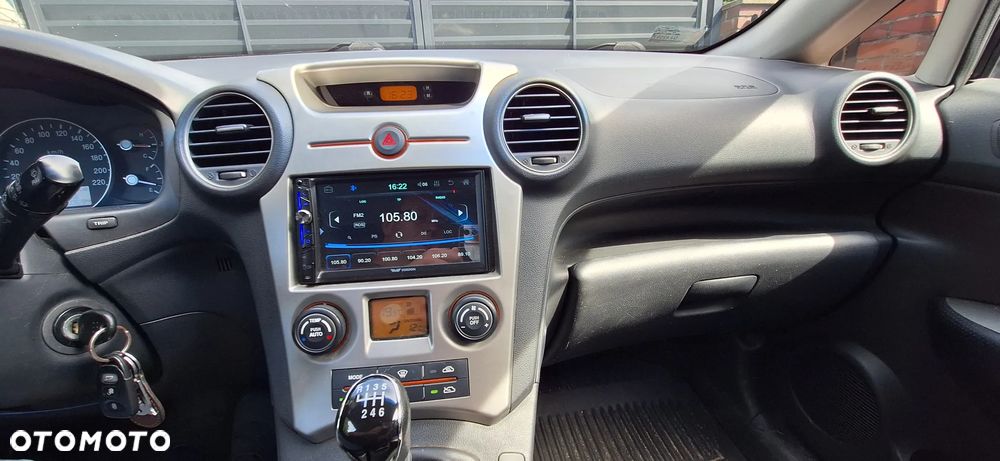 Kia Carens 2.0 CRDi Freedom 7os - 15