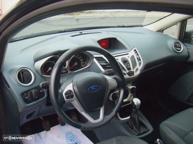 Ford Fiesta 1.4 TDCI Titanium - 9