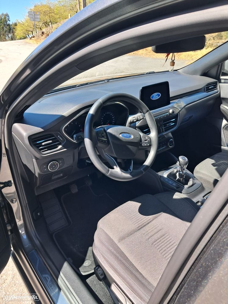Ford Focus 1.0 EcoBoost Active - 4