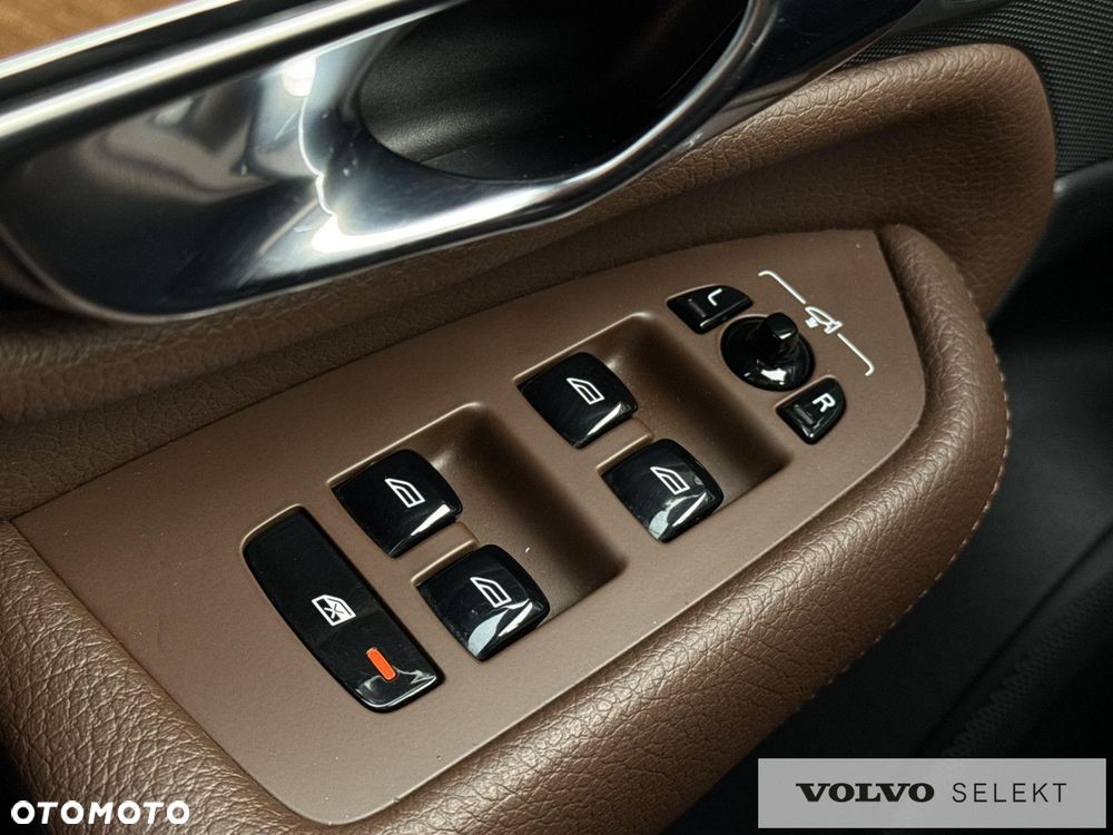 Volvo XC 90 - 24