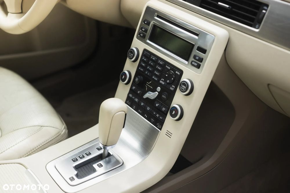 Volvo XC 70 D5 AWD Summum - 18