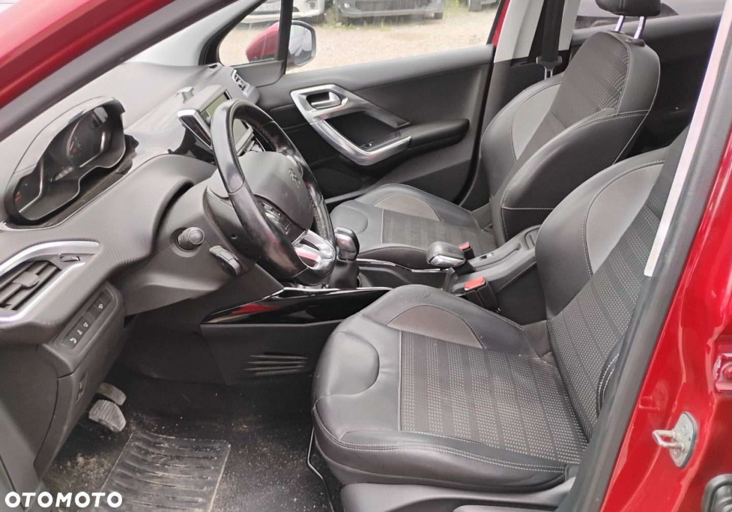 Peugeot 2008 - 8