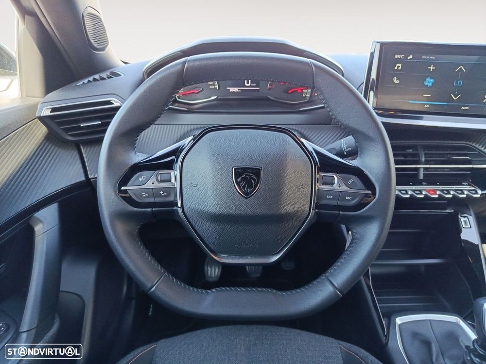 Peugeot 2008 1.2 PureTech Style - 12