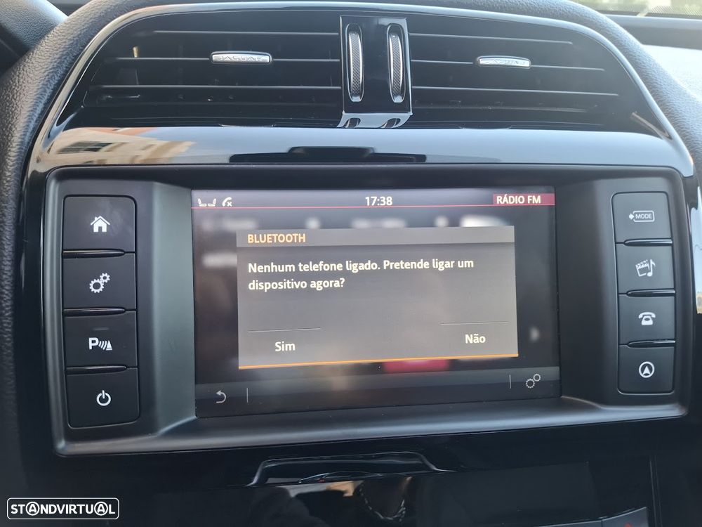 Jaguar XE 2.0 D Prestige Aut. - 19