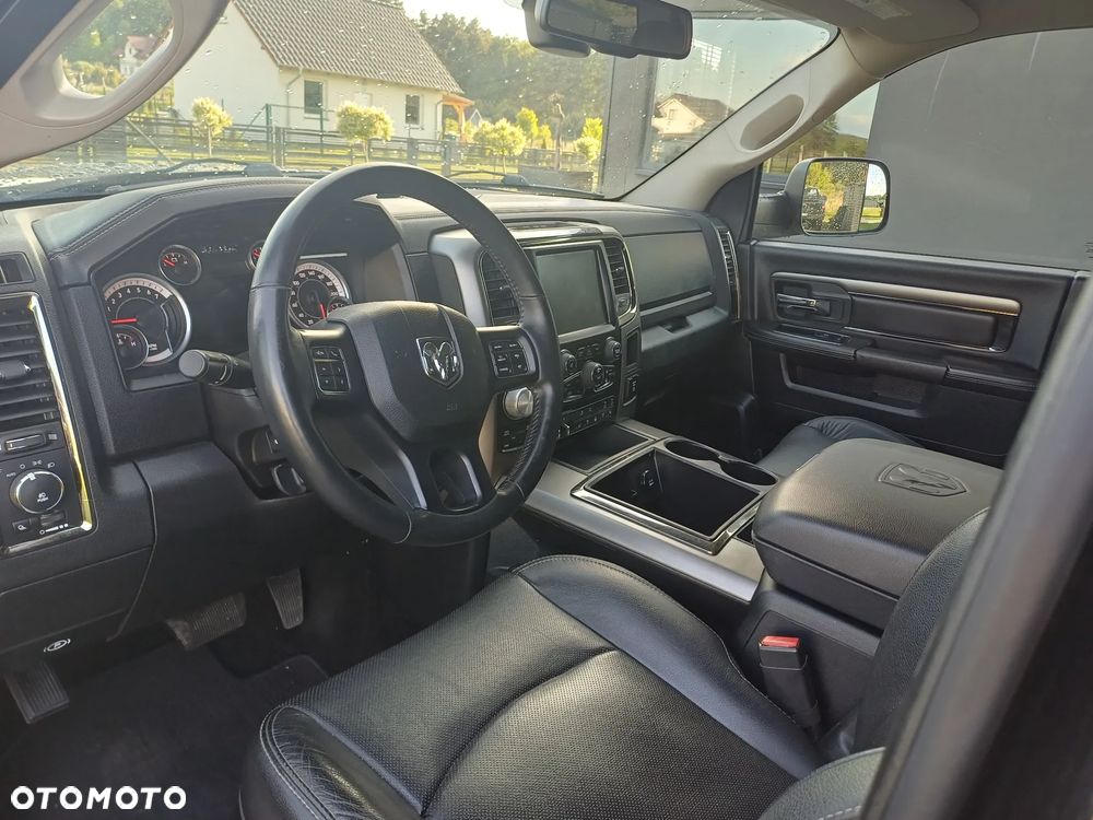 Dodge RAM - 8