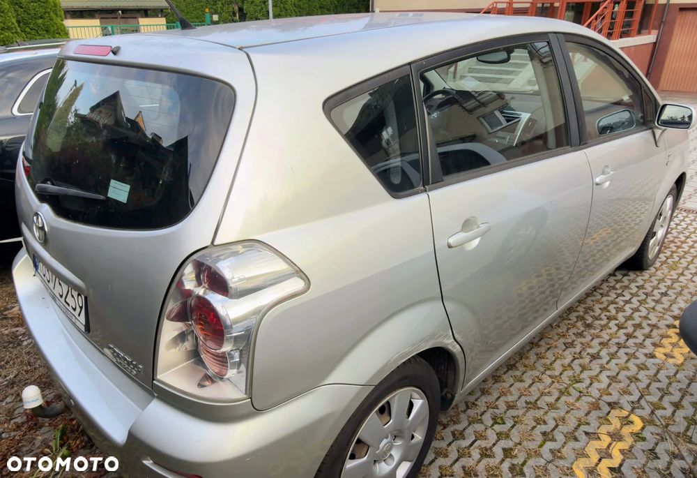 Toyota Corolla Verso 2.0 D-4D Sol - 17