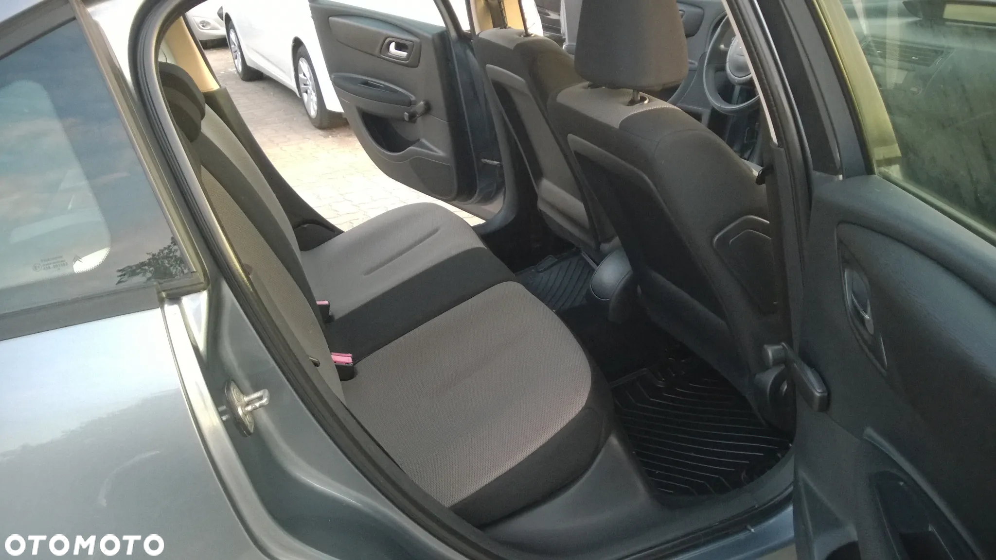 Citroën C4 1.4 16V SX - 14