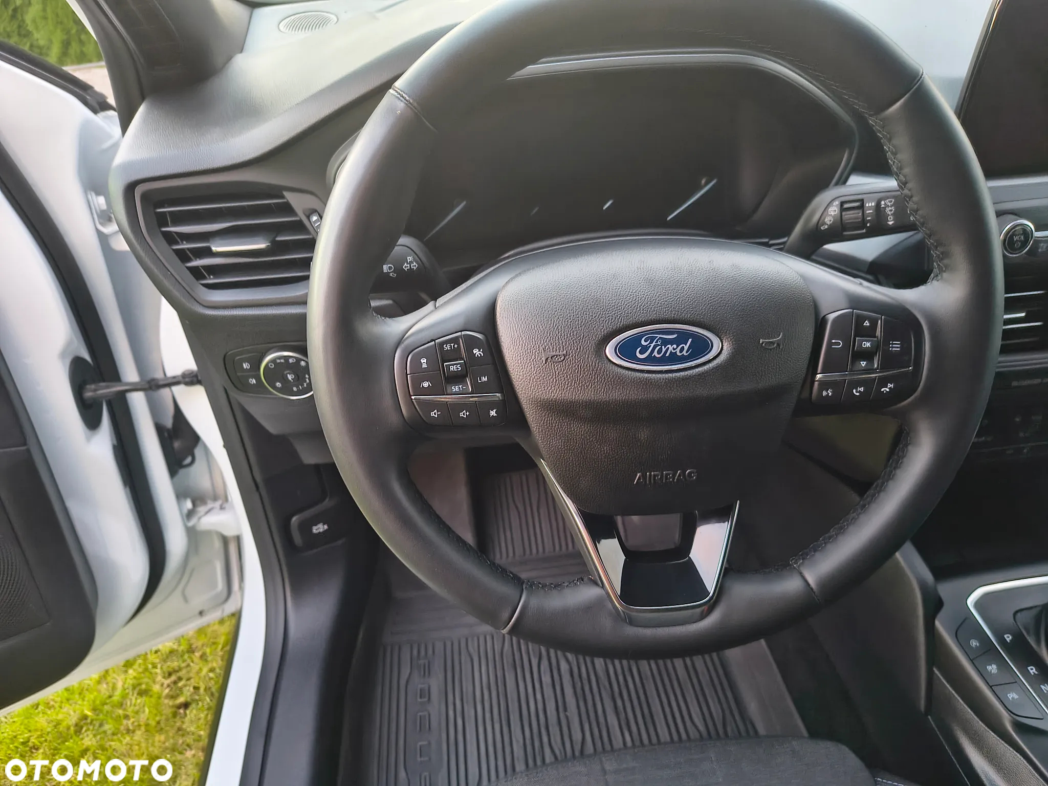 Ford Focus 1.0 EcoBoost Hybrid ACTIVE - 21