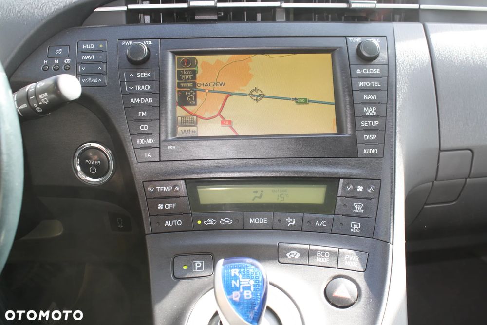 Toyota Prius (Hybrid) Executive - 14