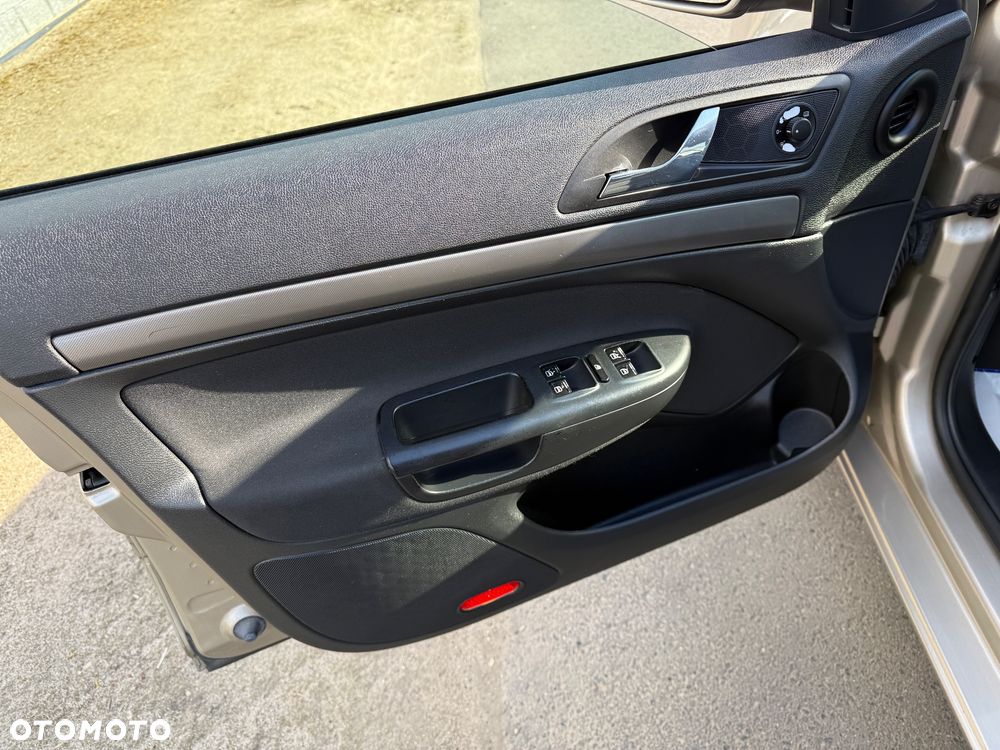 Skoda Octavia 1.6 FSI Ambiente - 11