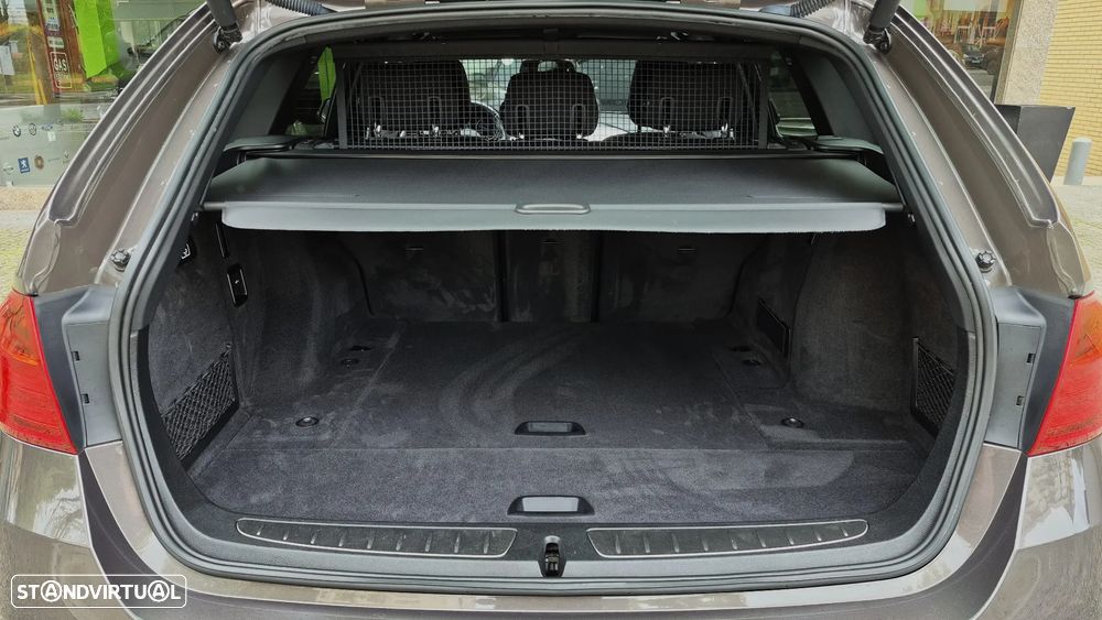 BMW 320 d Sport-Aut. Efficient Dynamics Edition - 24