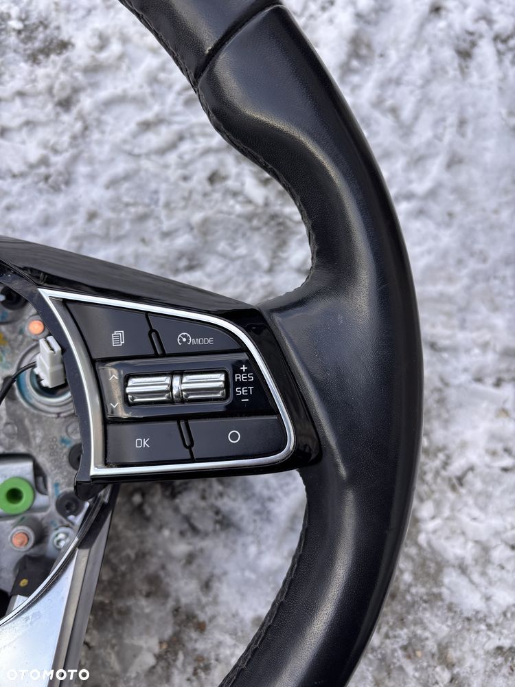 Kia Ceed Xceed kierownica multifunkcyjna Podgrzewana idealna - 8
