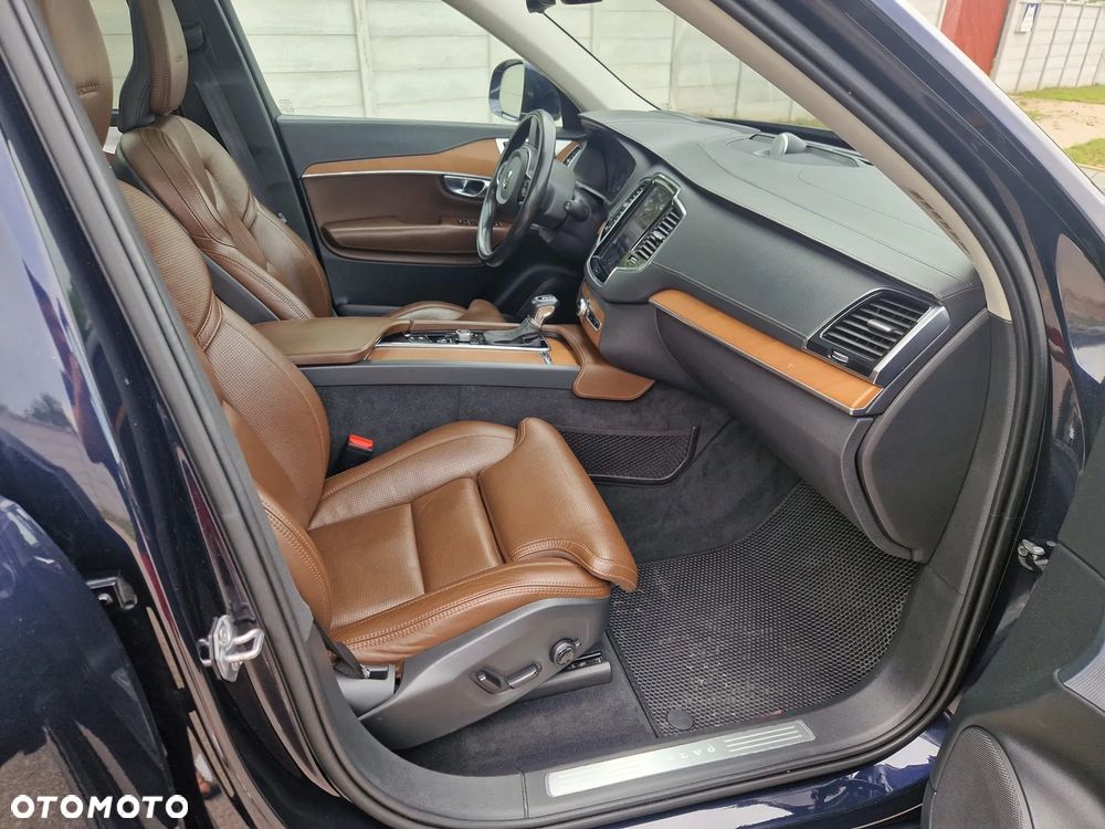 Volvo XC 90 - 13
