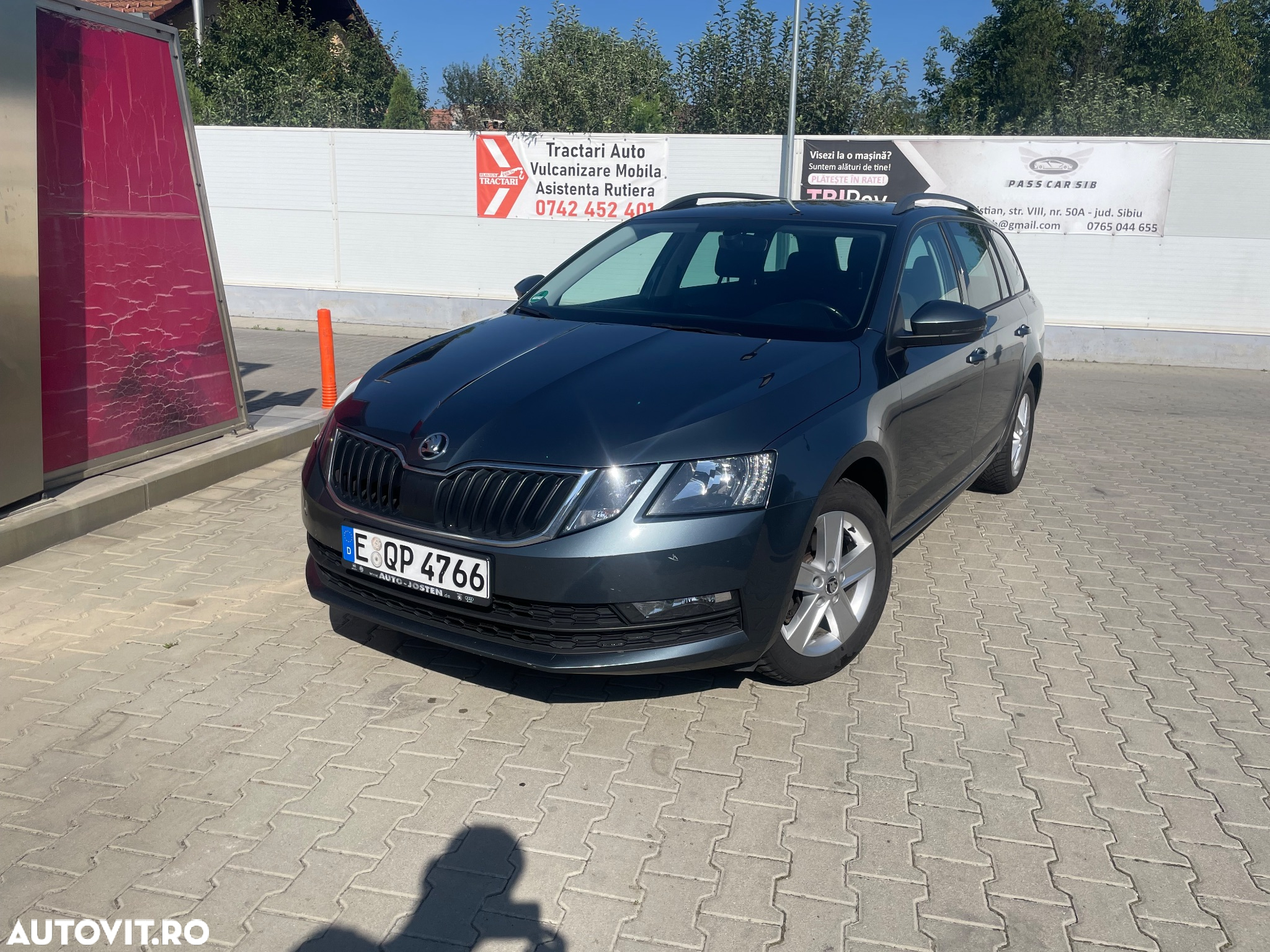 Skoda Octavia 2.0 TDI ELEGANCE DSG - 2