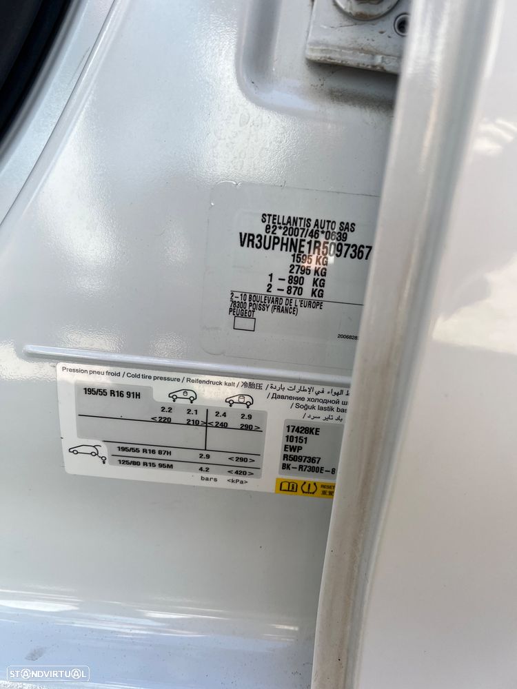 Peugeot 208 1.2 PureTech Active - 15