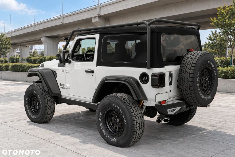 Jeep Wrangler - 5