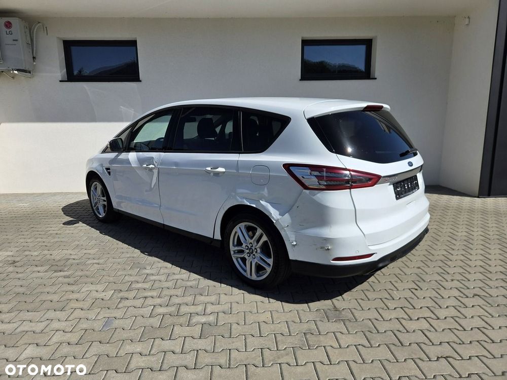 Ford S-Max - 18