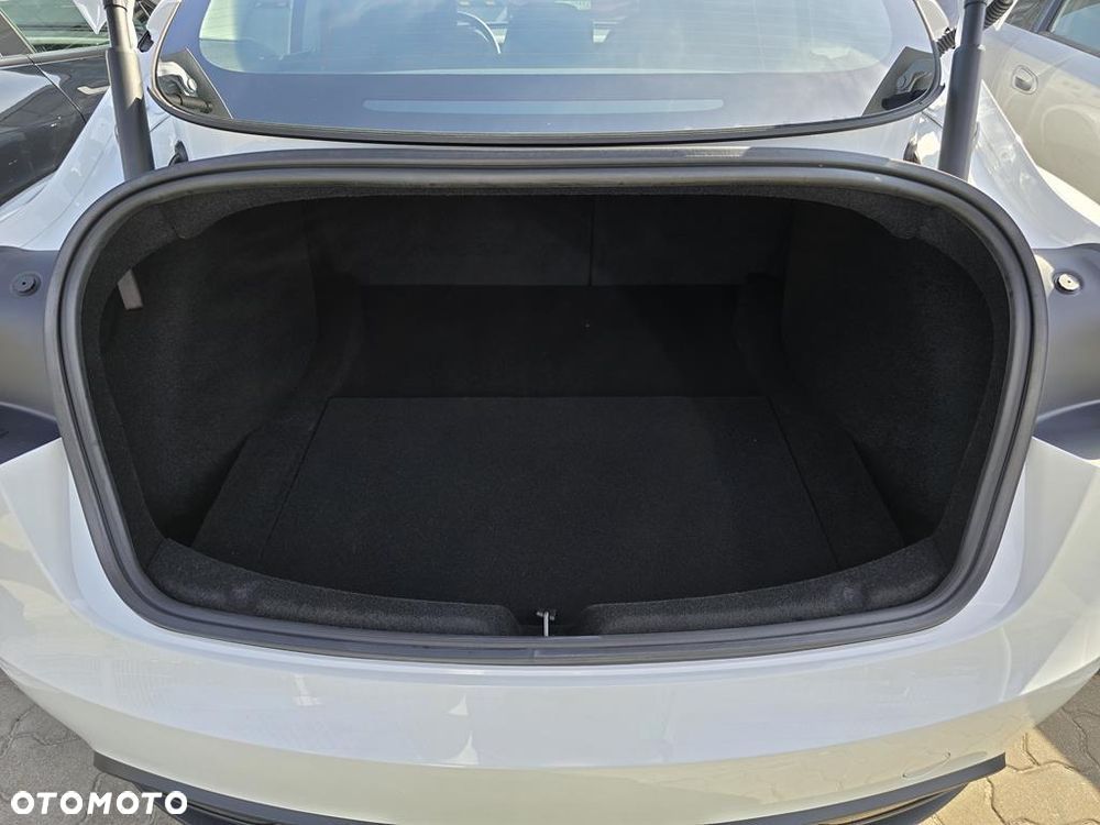 Tesla Model 3 Long Range AWD - 9