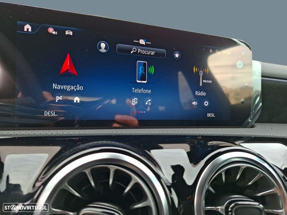 Mercedes-Benz CLA 250 e Shooting Brake AMG Line - 26